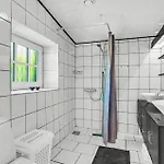 Prázdninový dům 5 Bedroom In *