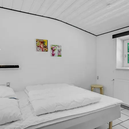 5 Bedroom In