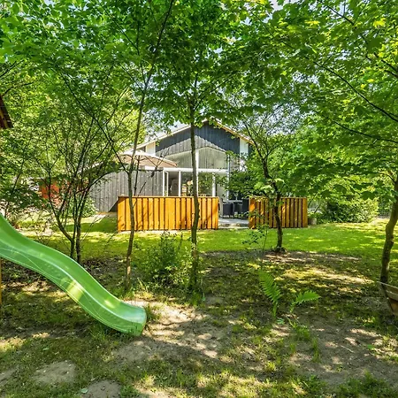 Hébergement de vacances 5 Bedroom In *